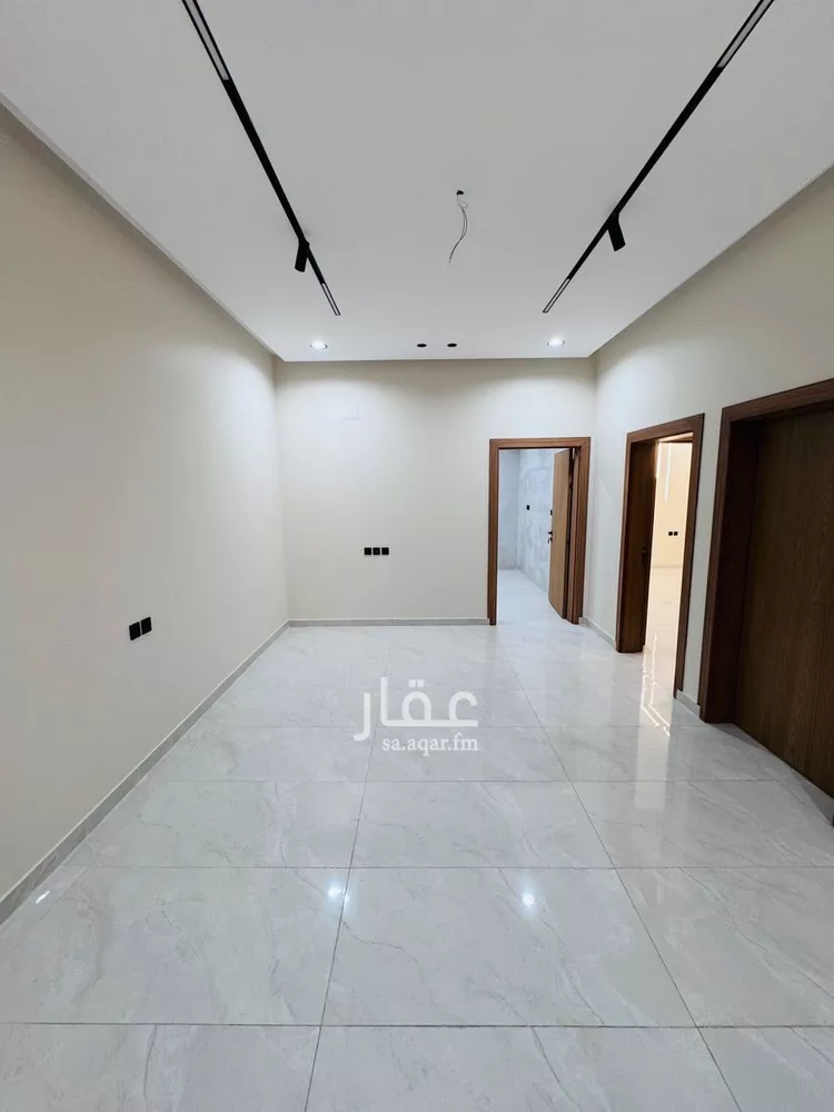 شقة للبيع في شارع طريق الامير سلطان بن عبدالعزيز, حي السويس 2, مدينة جازان, منطقة جازان صورة 3