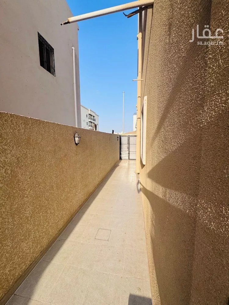 شقة للبيع في شارع شارع الامير ناصر بن عبد العزيز, حي الرحاب 1, مدينة جازان, منطقة جازان صورة 2