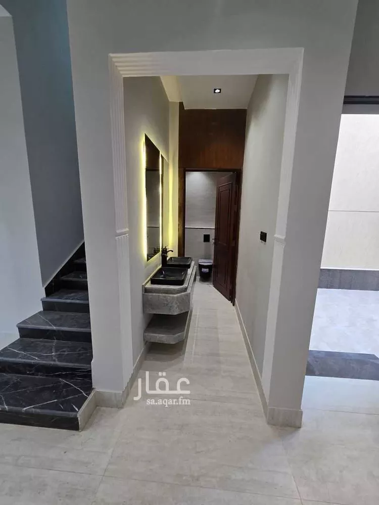 فيلا للبيع في شارع عمرو بن شجيرة, حي المهدية, مدينة الرياض, منطقة الرياض صورة 2