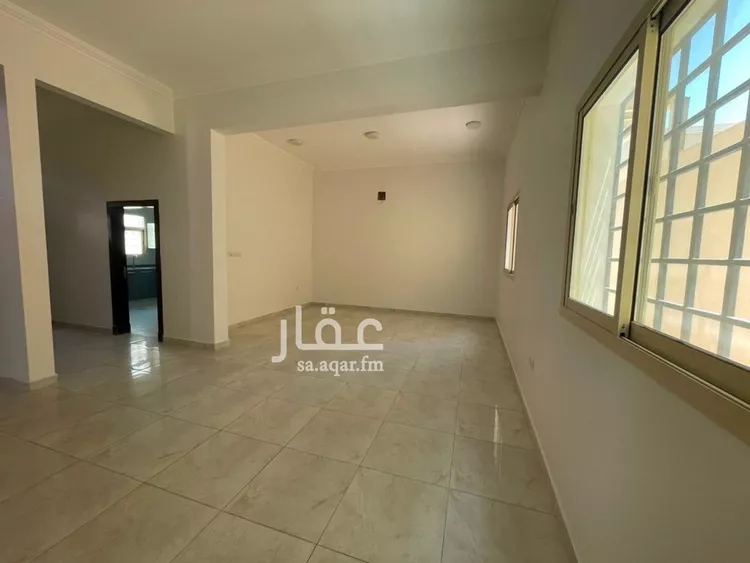 فيلا للإيجار في شارع الحسن بن محمد الزعفراني, حي القيروان, مدينة الرياض, منطقة الرياض صورة 3