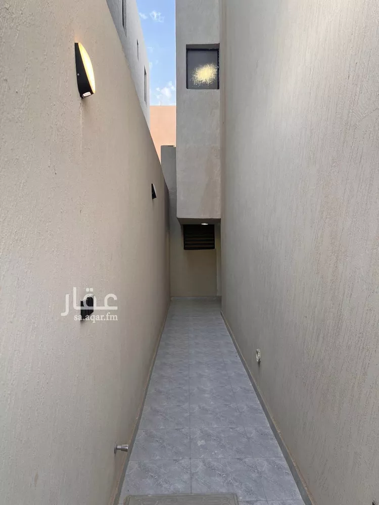 دور للبيع في شارع عمر بن سعيد, حي البيان, مدينة الرياض, منطقة الرياض صورة 2