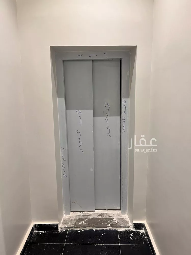دور للبيع في شارع عمر بن سعيد, حي البيان, مدينة الرياض, منطقة الرياض صورة 3
