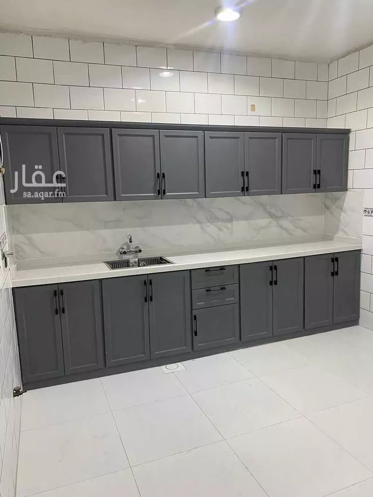 شقة للإيجار في شارع طريق الملك عبدالله, حي العرق الشمالي, مدينة خميس مشيط, منطقة عسير