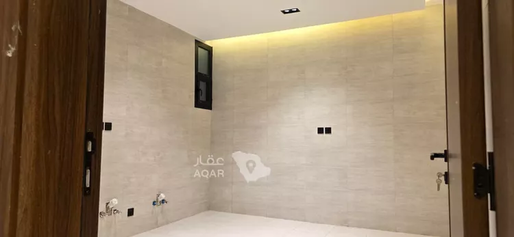 شقة للبيع في شارع الروضة 18, حي الروضة, مدينة جازان, منطقة جازان 5