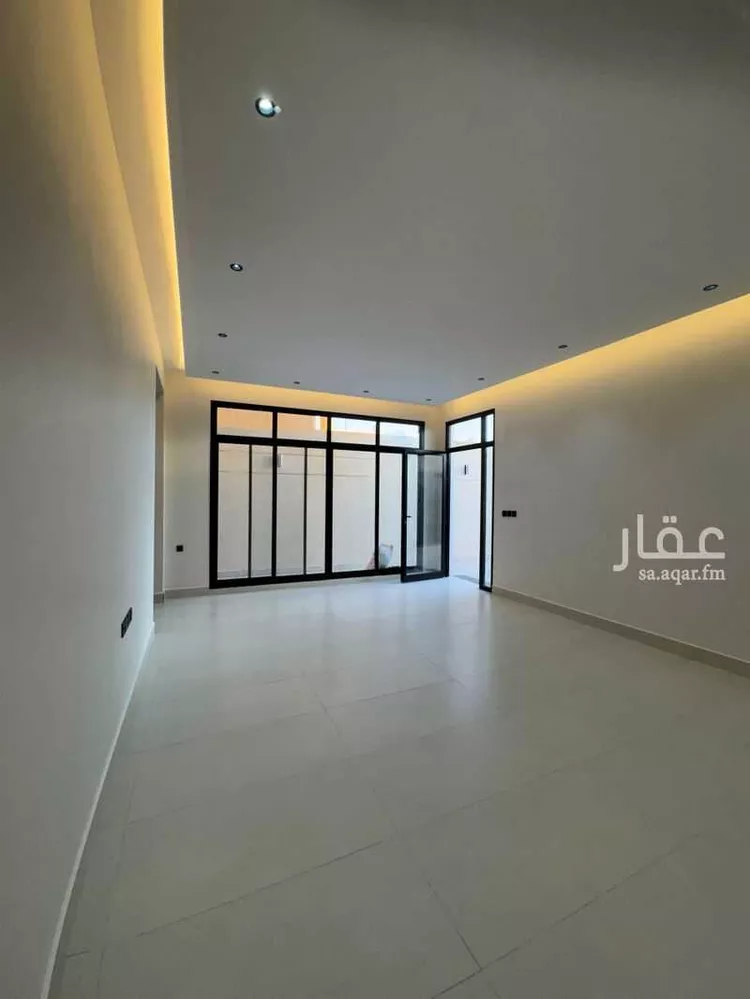 Floor for Sale in Riyadh King Faisal 10