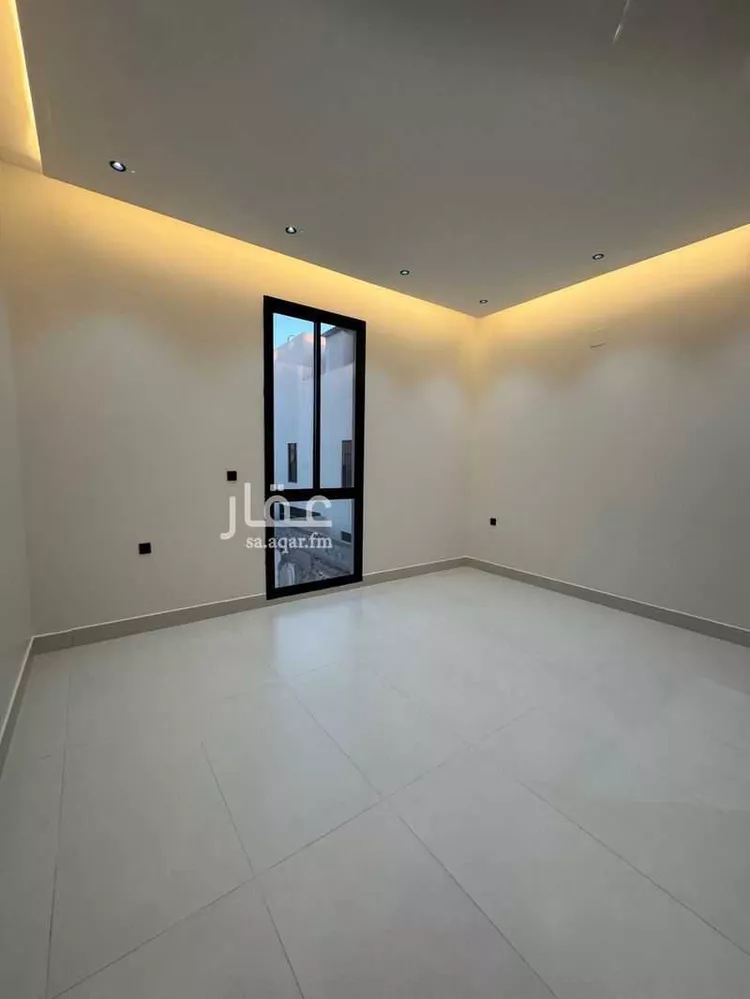 Floor for Sale in Riyadh King Faisal 17
