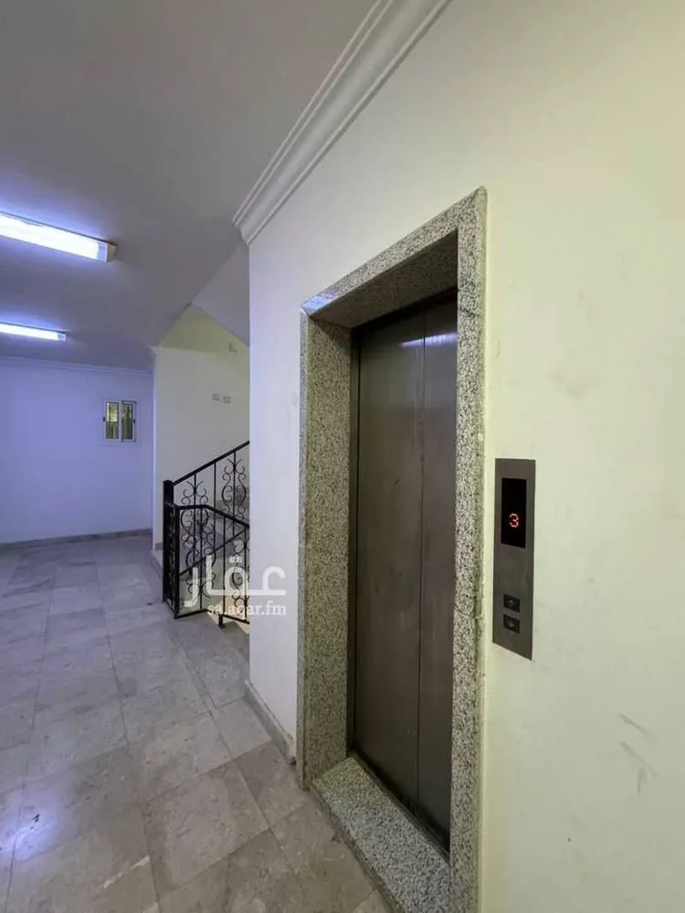 عمارة للإيجار في شارع يوسف بن مشخص, حي المنار, مدينة الرياض, منطقة الرياض صورة 3