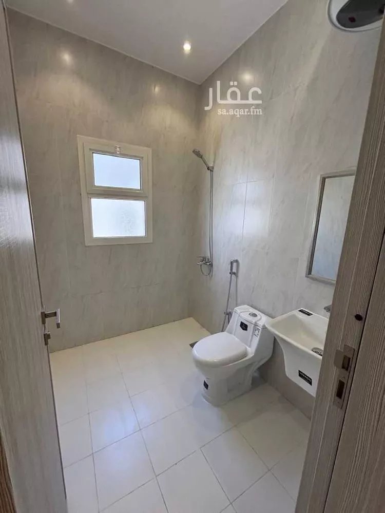 عمارة للإيجار في شارع صامطة, حي ظهرة لبن, مدينة الرياض, منطقة الرياض 8