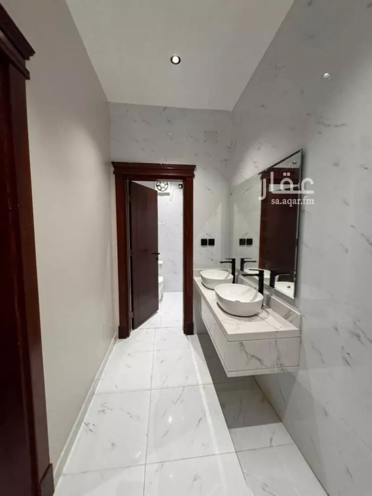 شقة للبيع في شارع عبدالله ابن الجد ابن القيس, حي الشاطئ, مدينة جازان, منطقة جازان صورة 2