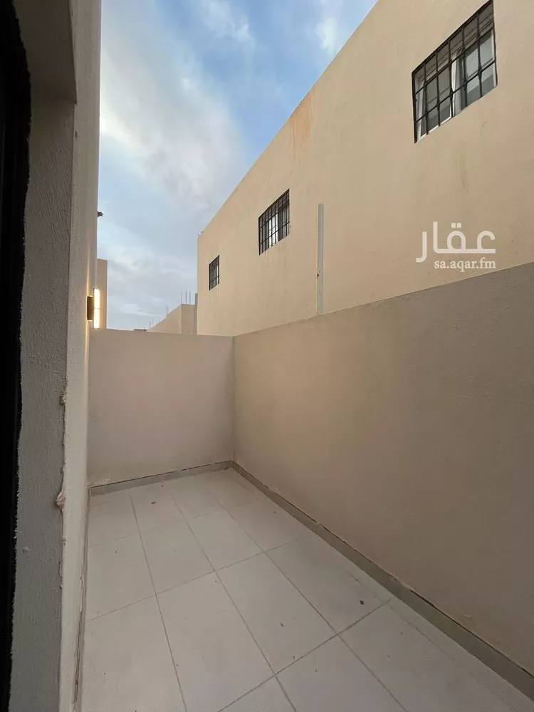 فيلا للبيع في شارع الربيع الجيزي, حي المهدية, مدينة الرياض, منطقة الرياض صورة 5