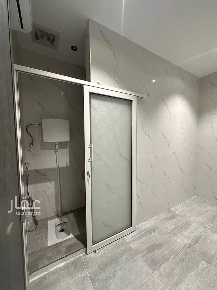 شقة للبيع في شارع الامير احمد ابن عبدالعزيز, حي مدينة العمال, مدينة الخبر, المنطقة الشرقية 11