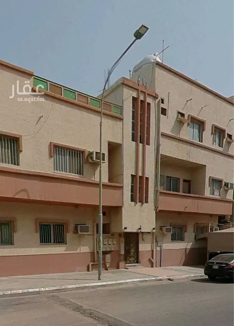 عمارة للبيع في شارع السادس, حي الثقبة, مدينة الخبر, المنطقة الشرقية صورة 4