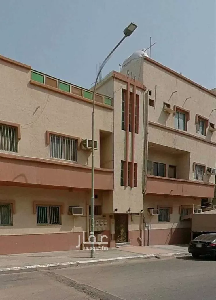 عمارة للبيع في شارع السادس, حي الثقبة, مدينة الخبر, المنطقة الشرقية صورة 2