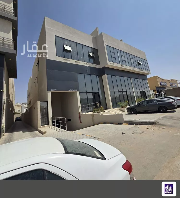 عمارة للإيجار في شارع سعود ابن فيصل الفرعي, حي الملقا, مدينة الرياض, منطقة الرياض