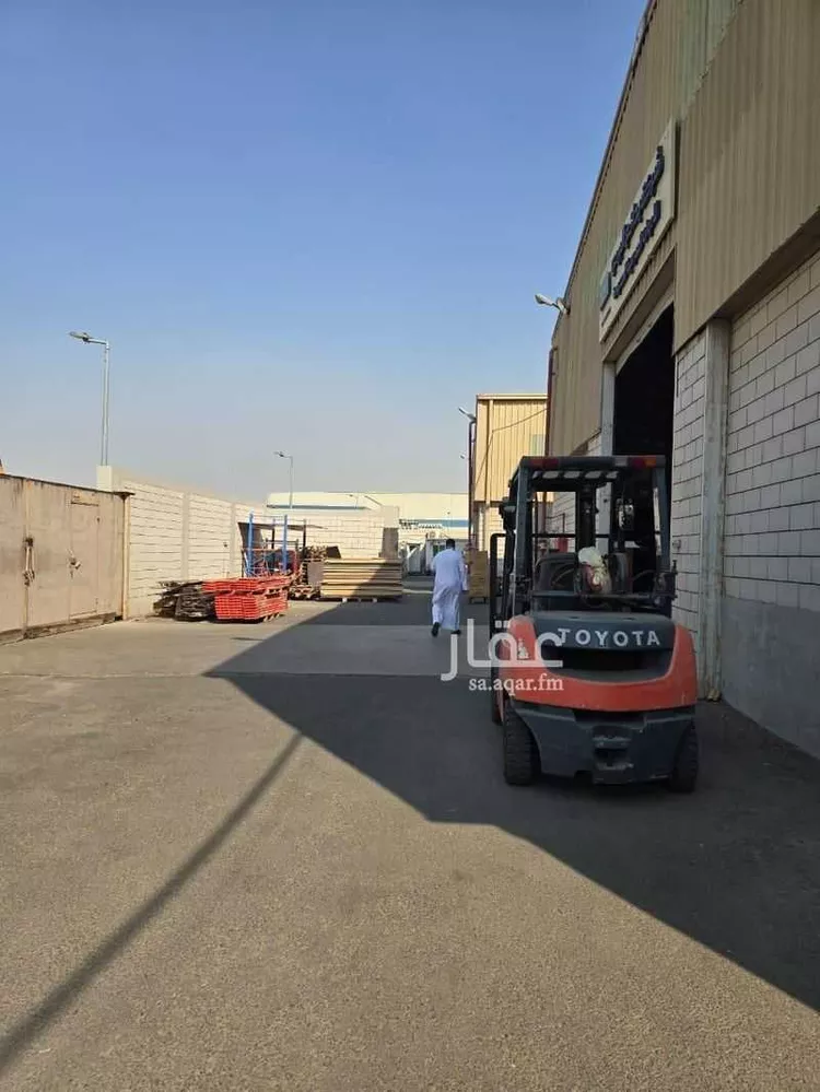 مستودع للإيجار في شارع ابو العلاء الهمداني, حي النخيل, مدينة جدة, منطقة مكة المكرمة