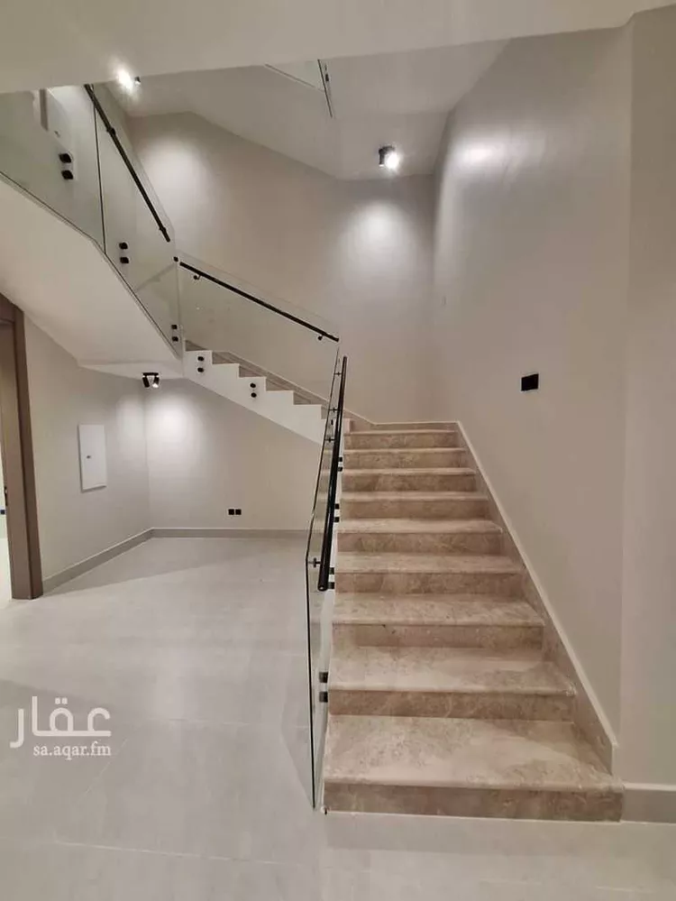 فيلا للبيع في شارع رجاء ابن ابي رجاء الباهلي, حي ضاحية الملك فهد, مدينة الدمام, المنطقة الشرقية صورة 4