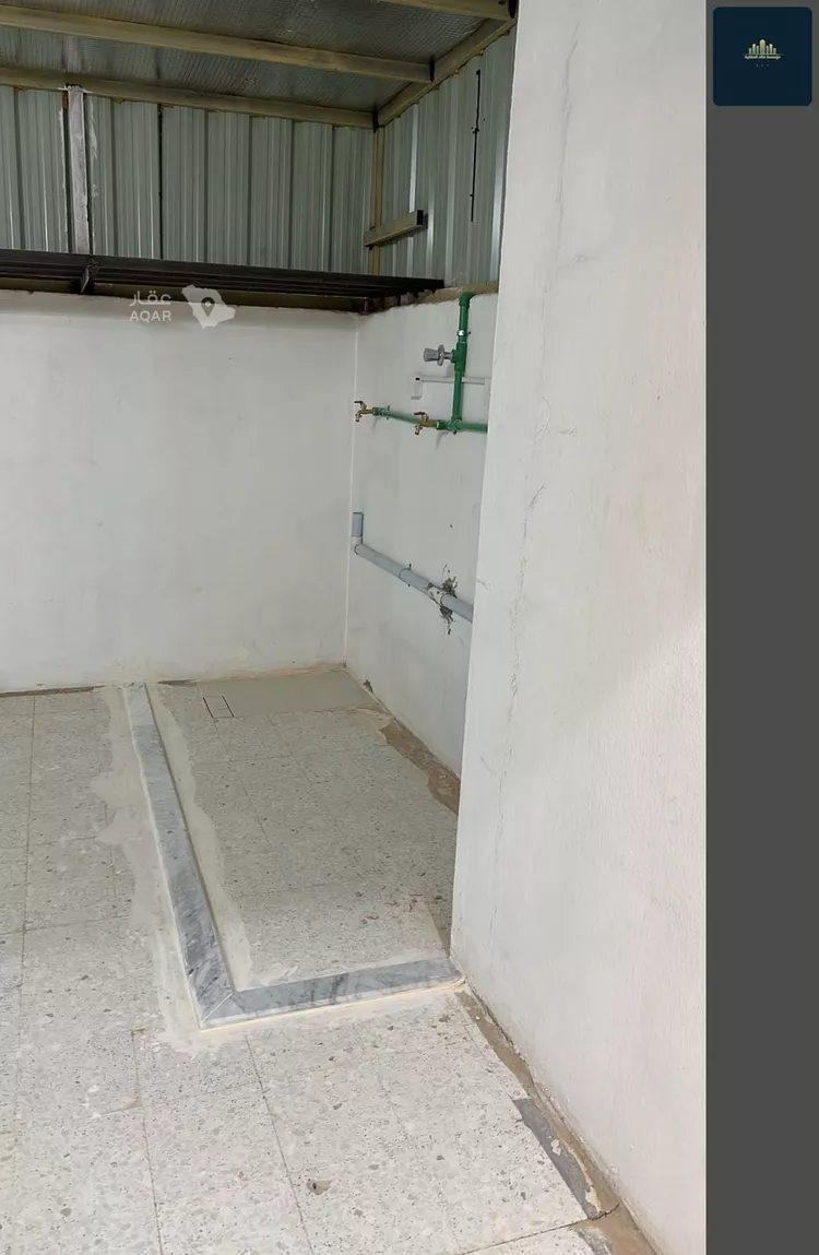Floor for Rent in Riyadh Al Marwah 6