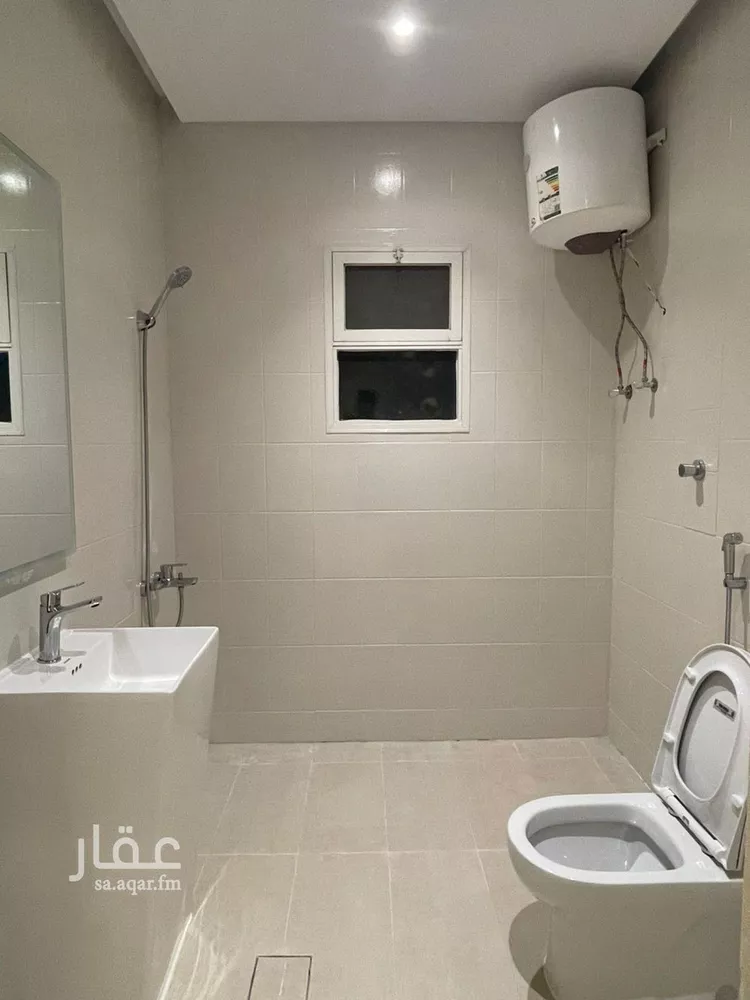 شقة للإيجار في شارع العوالق العليا, حي الملك فيصل, مدينة الرياض, منطقة الرياض 10