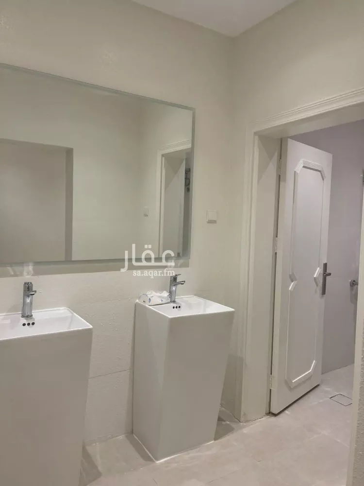شقة للإيجار في شارع العوالق العليا, حي الملك فيصل, مدينة الرياض, منطقة الرياض 8