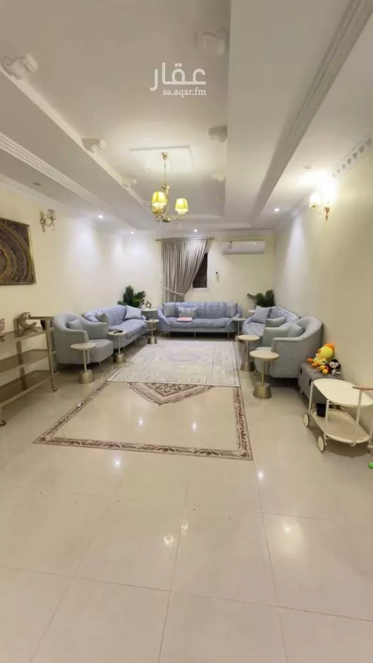 فيلا للبيع في شارع العرقين, حي إشبيلية, مدينة الرياض, منطقة الرياض صورة 2