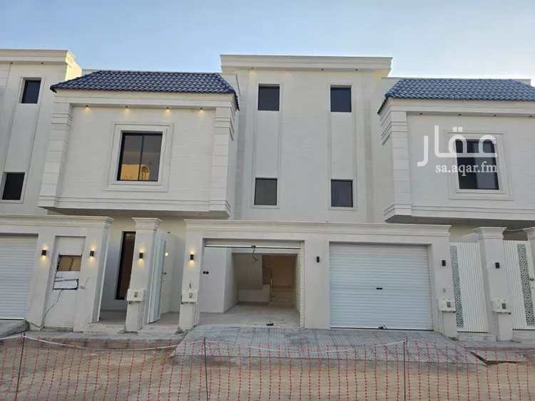 دور للبيع في شارع أحمد بن محمد الخالدي, حي عكاظ, مدينة الرياض, منطقة الرياض صورة 2