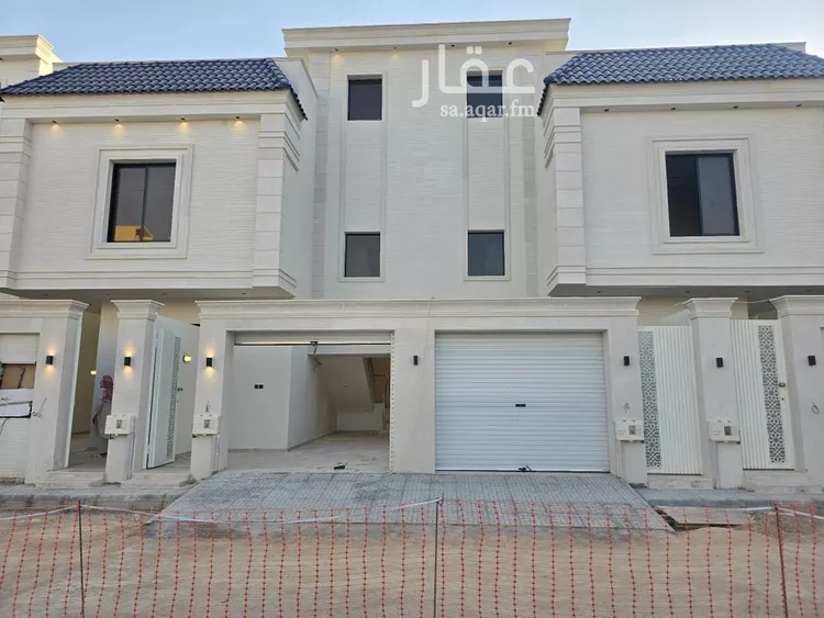 دور للبيع في شارع أحمد بن محمد الخالدي, حي عكاظ, مدينة الرياض, منطقة الرياض صورة 3