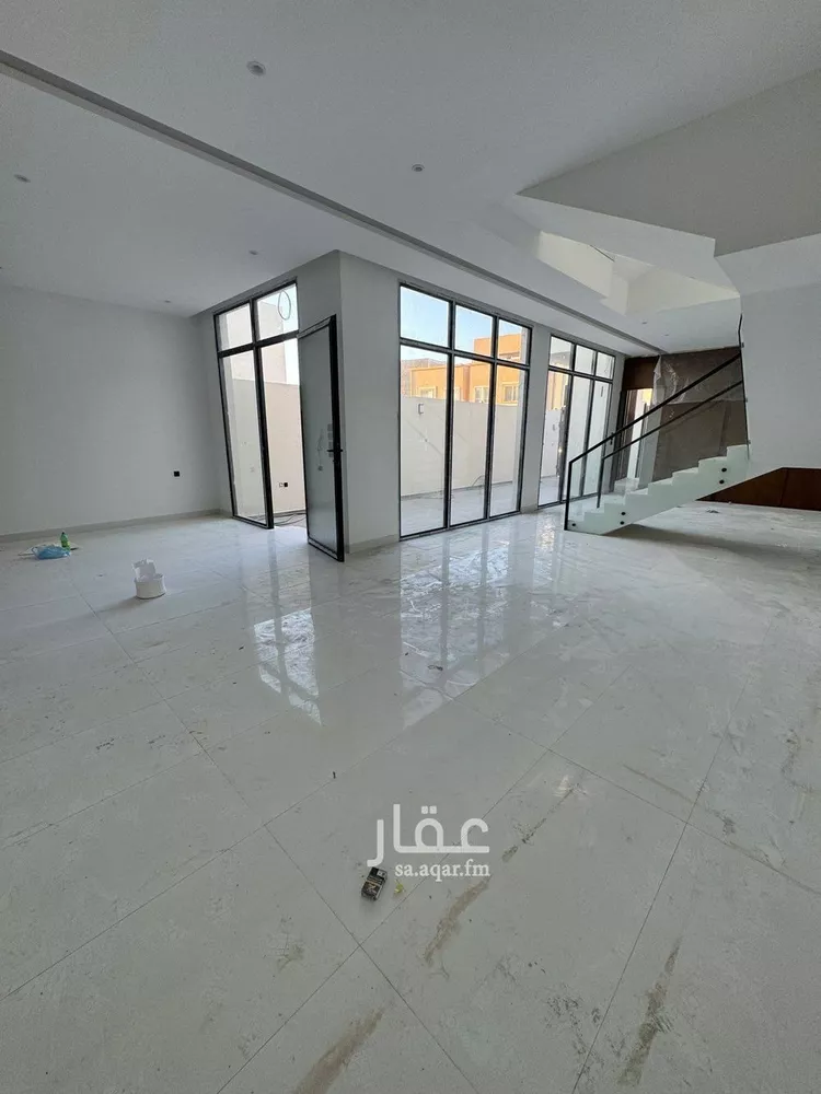 فيلا للبيع في شارع إسماعيل بن حماد, حي المهدية, مدينة الرياض, منطقة الرياض صورة 3