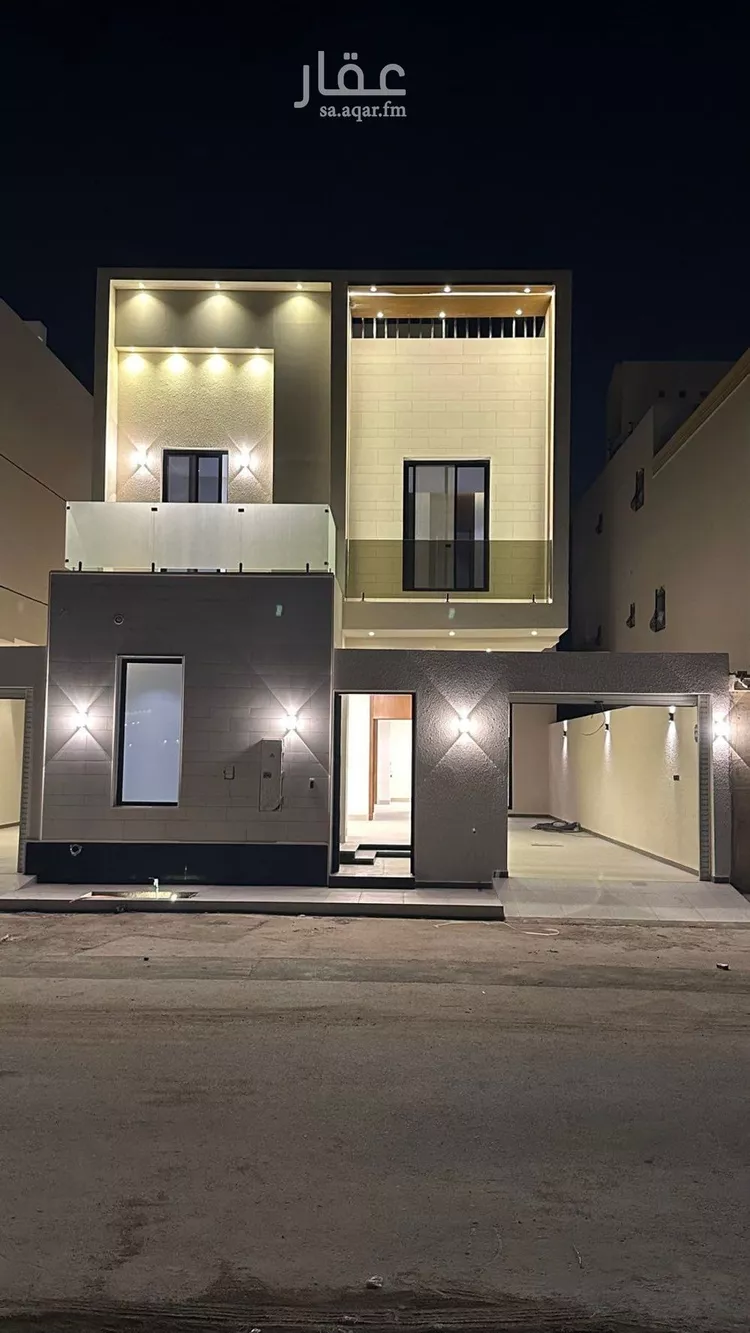 فيلا للبيع في شارع عبداللطيف بن المبارك, حي المهدية, مدينة الرياض, منطقة الرياض صورة 2