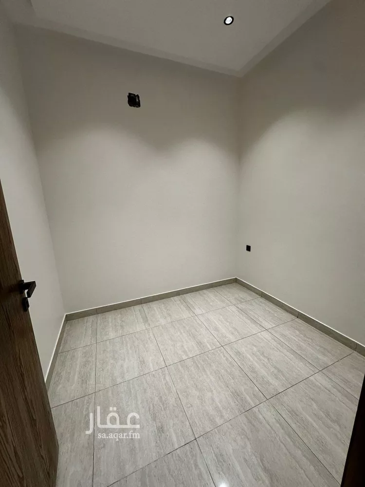 فيلا للبيع في شارع جبل الجزيرة, حي ظهرة لبن, مدينة الرياض, منطقة الرياض صورة 3