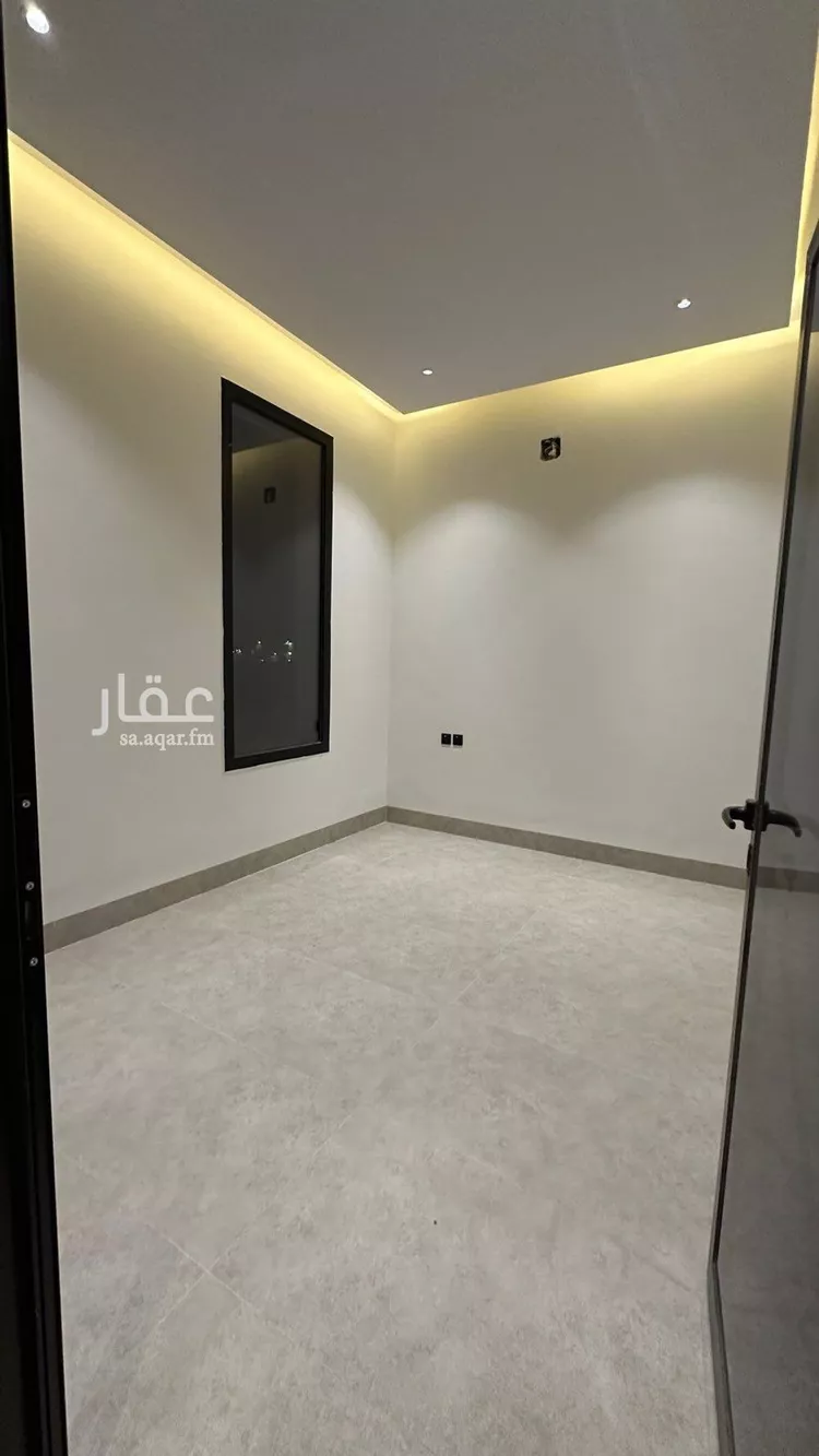 فيلا للبيع في شارع عبداللطيف بن المبارك, حي المهدية, مدينة الرياض, منطقة الرياض صورة 4