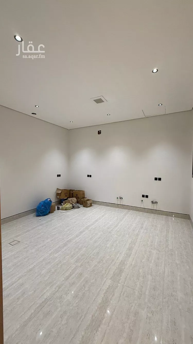 فيلا للبيع في شارع إسماعيل بن حماد, حي المهدية, مدينة الرياض, منطقة الرياض صورة 4