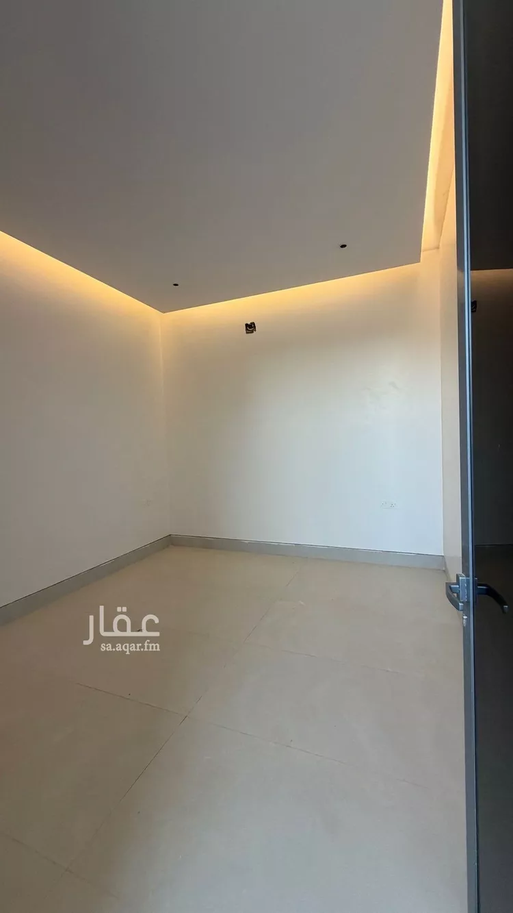 فيلا للبيع في شارع أبي نزار الصنعاني اليمني, حي المهدية, مدينة الرياض, منطقة الرياض 7