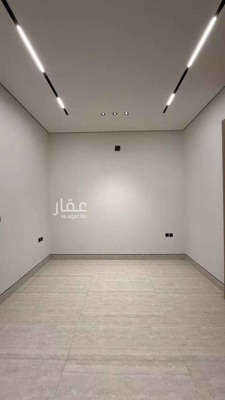 فيلا للبيع في شارع إسماعيل بن حماد, حي المهدية, مدينة الرياض, منطقة الرياض صورة 5