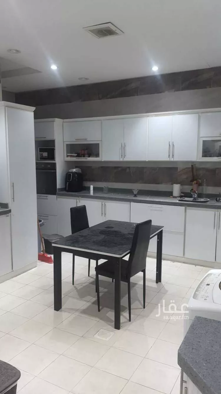 فيلا للبيع في شارع عثمان ابن سليمان, حي المهدية, مدينة الرياض, منطقة الرياض 7