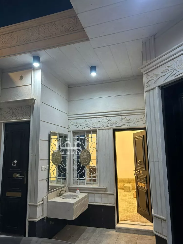 فيلا للإيجار في شارع إسماعيل بن أبي الغنائم, حي المهدية, مدينة الرياض, منطقة الرياض صورة 2