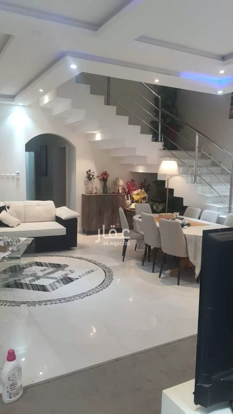 فيلا للبيع في شارع عثمان ابن سليمان, حي المهدية, مدينة الرياض, منطقة الرياض 13