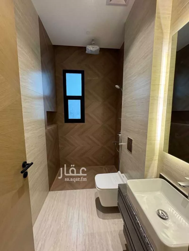 Floor for Sale in Jeddah Al Hamra 24