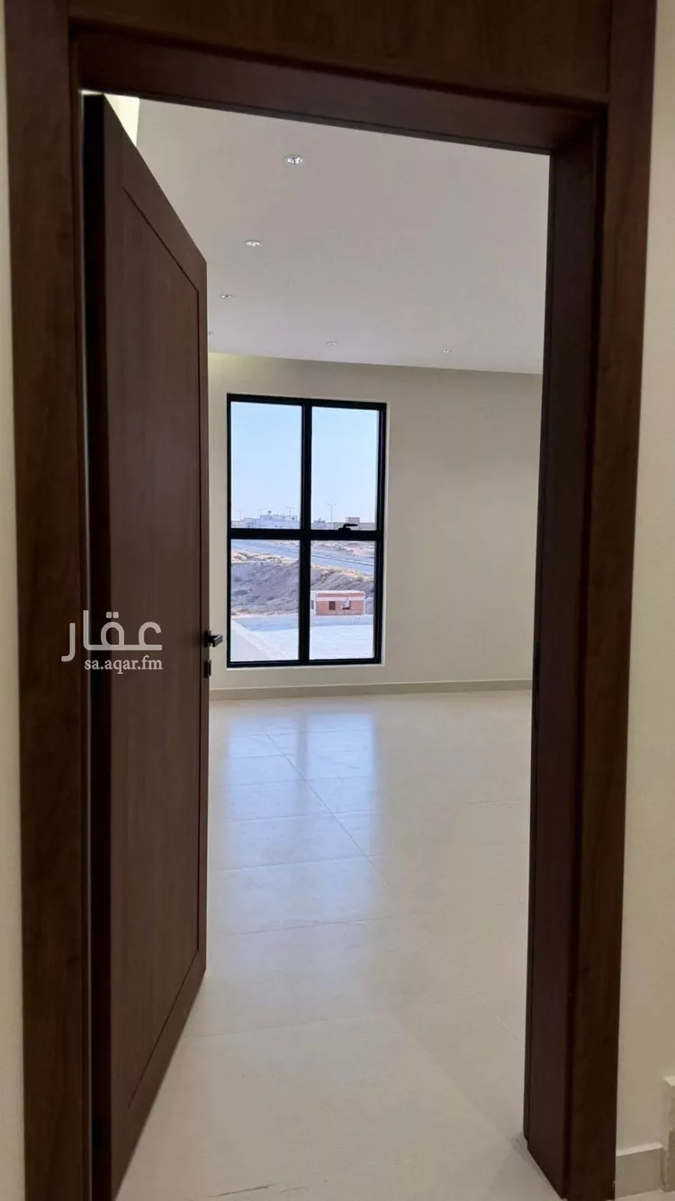 فيلا للبيع في شارع حسان بن حسان, حي العونية, مدينة عنيزة, منطقة القصيم صورة 2