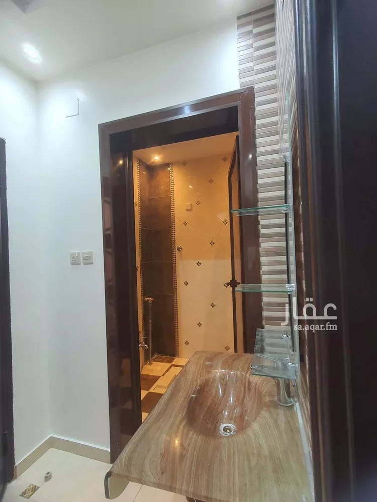 فيلا للإيجار في شارع محمد بن علوان التونسي, حي الريان, مدينة عنيزة, منطقة القصيم صورة 4
