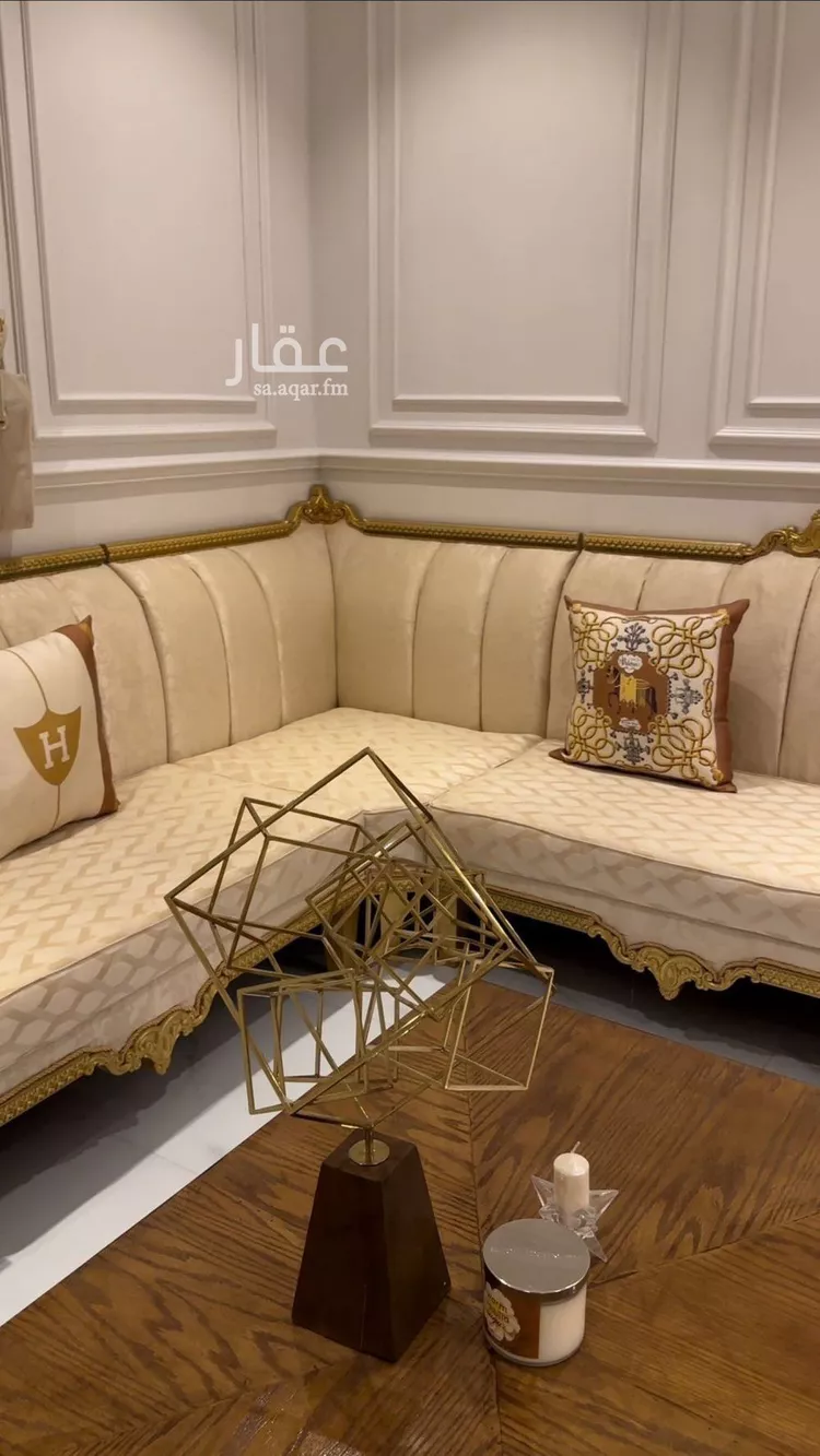فيلا للإيجار في شارع رافع بن الحارث الأوسي, حي المروج, مدينة عنيزة, منطقة القصيم صورة 2