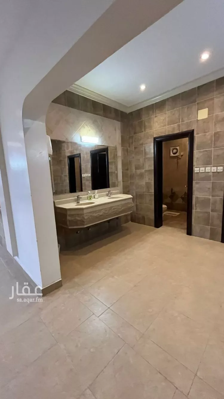 مزرعة للبيع في شارع سعد الله بن مجالد, حي المحمدية, مدينة عنيزة, منطقة القصيم 13