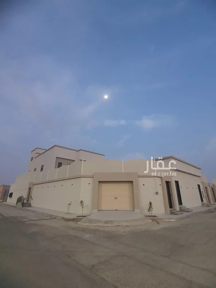 فيلا للبيع في شارع عماد الدين البعلي, حي الحمراء, مدينة عنيزة, منطقة القصيم صورة 2