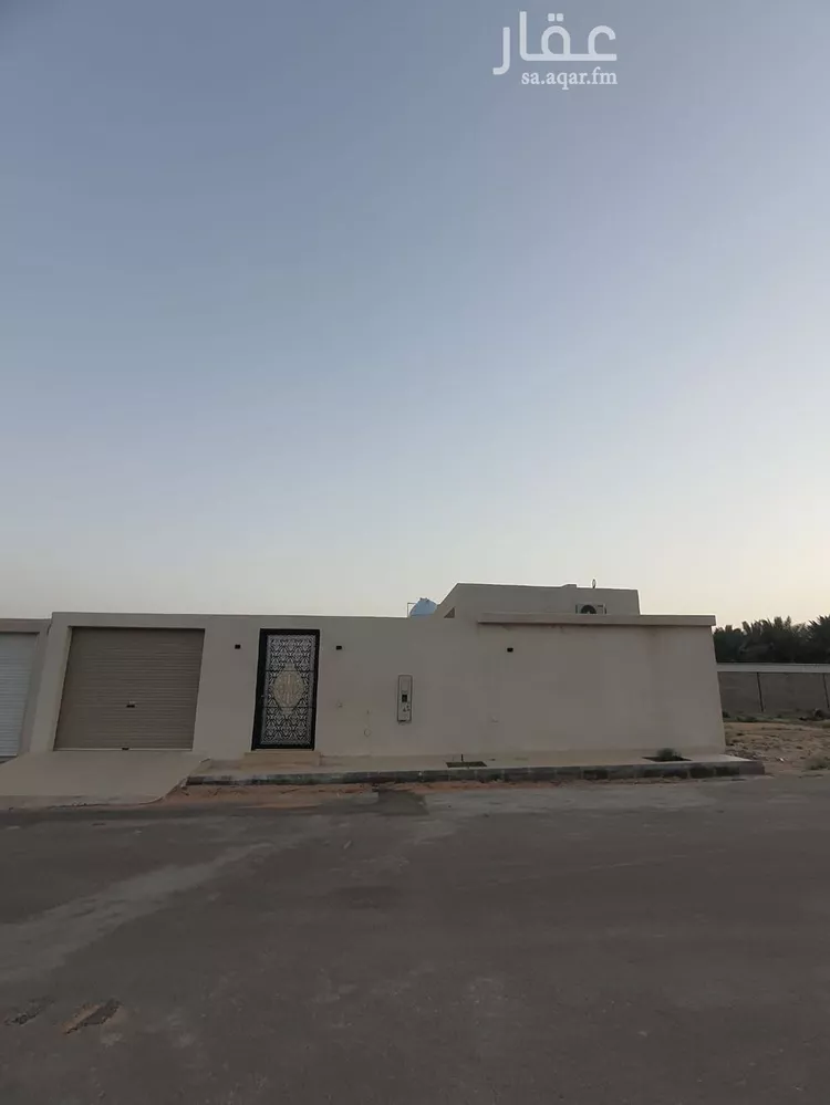 استراحة للبيع في شارع داخلي, حي الوادي, مدينة عنيزة, منطقة القصيم صورة 2