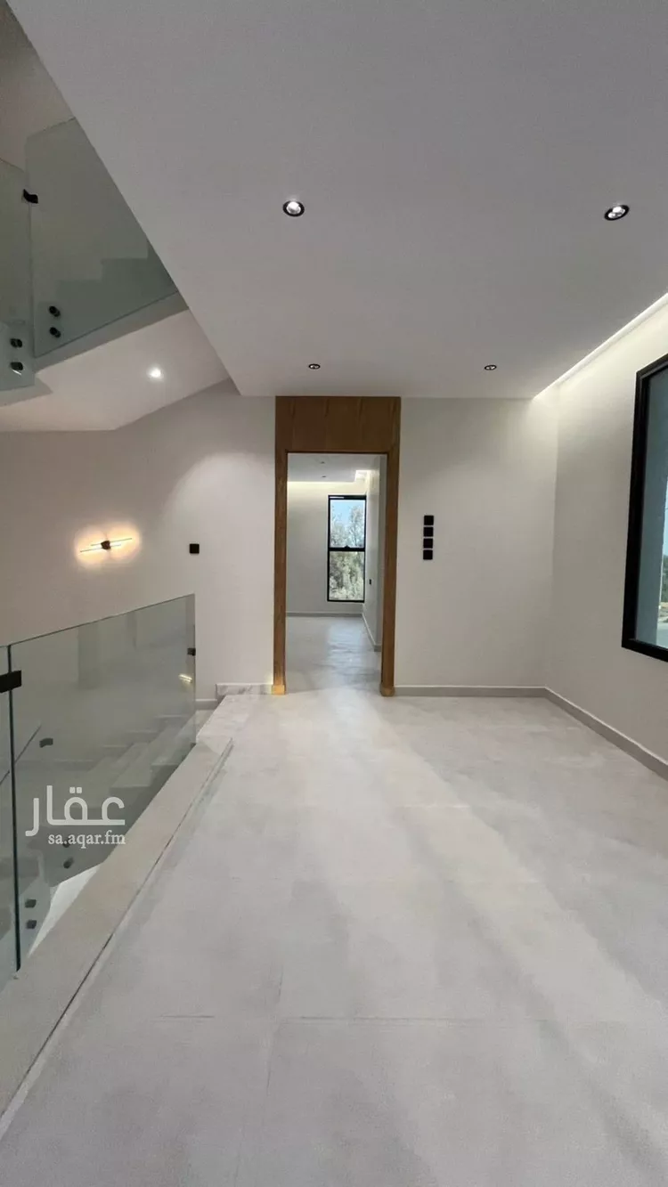 فيلا للبيع في شارع صالح بن احمد الخريصي, حي العونية, مدينة عنيزة, منطقة القصيم صورة 3