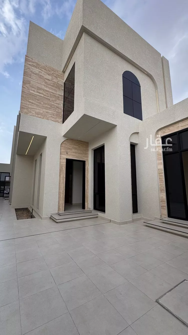 فيلا للبيع في شارع خليفة بن خياط, حي الوهلان, مدينة عنيزة, منطقة القصيم صورة 2