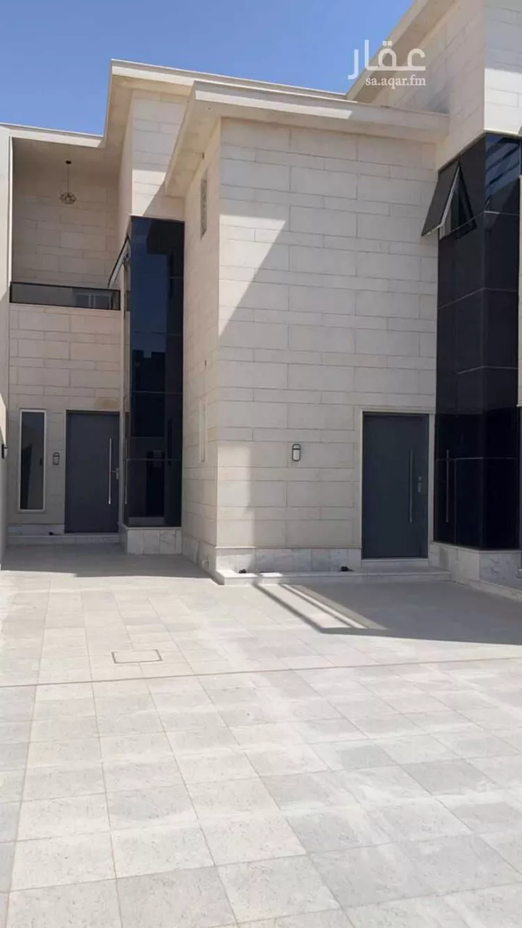 فيلا للبيع في شارع المبارك بن سعد الله, حي الخالدية, مدينة عنيزه, منطقة القصيم صورة 2