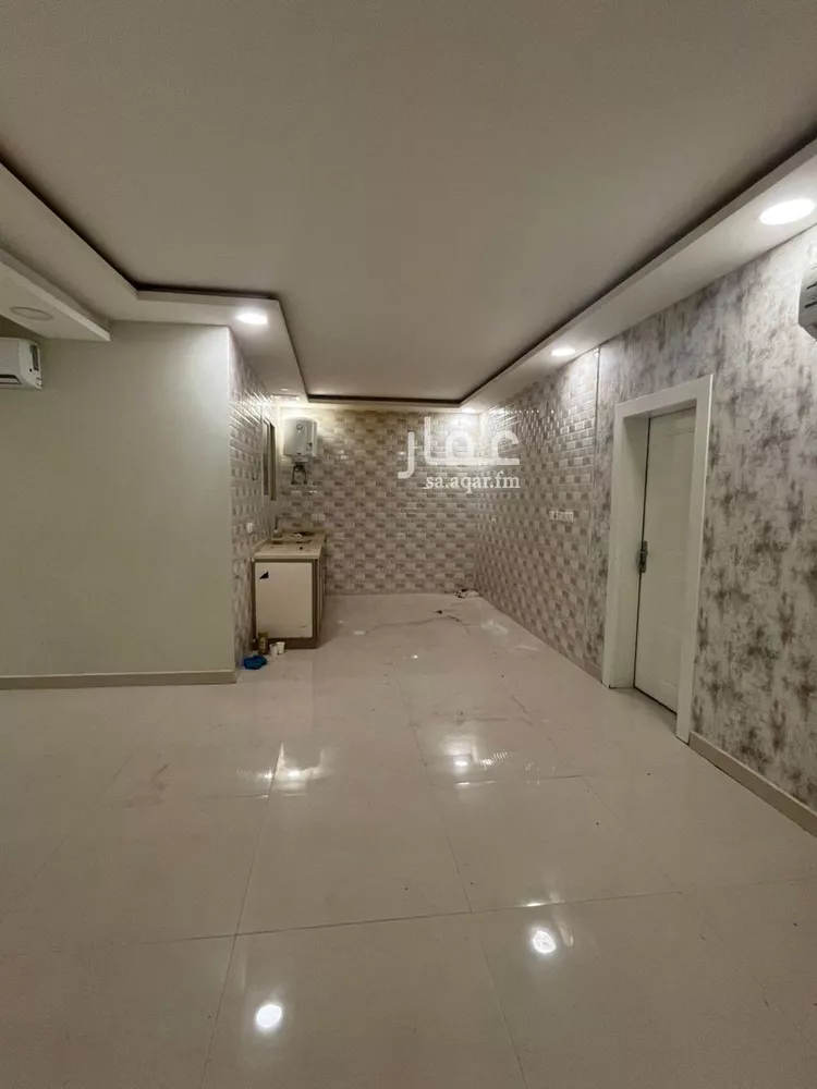 عمارة للإيجار في شارع البديعة, حي الريان, مدينة عنيزه, منطقة القصيم صورة 5