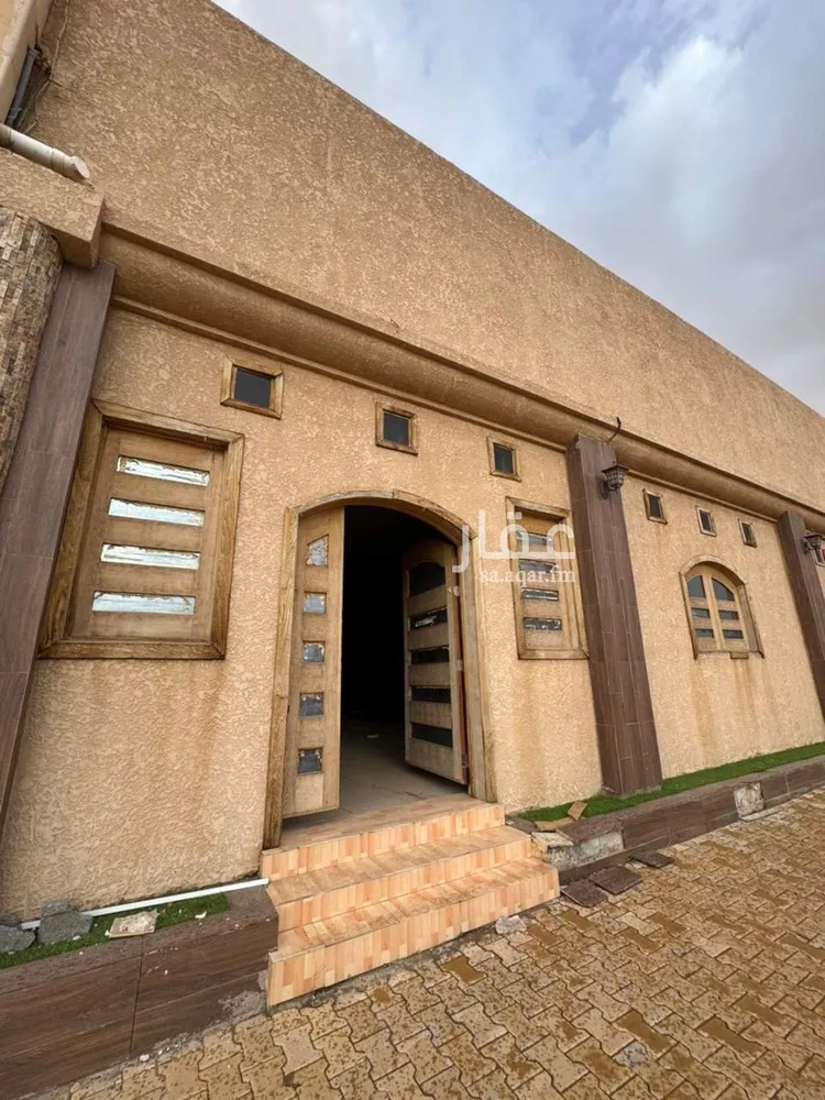 محل للإيجار في شارع الامير سلطان بن عبدالعزيز, حي الأشرفية, مدينة عنيزة, منطقة القصيم