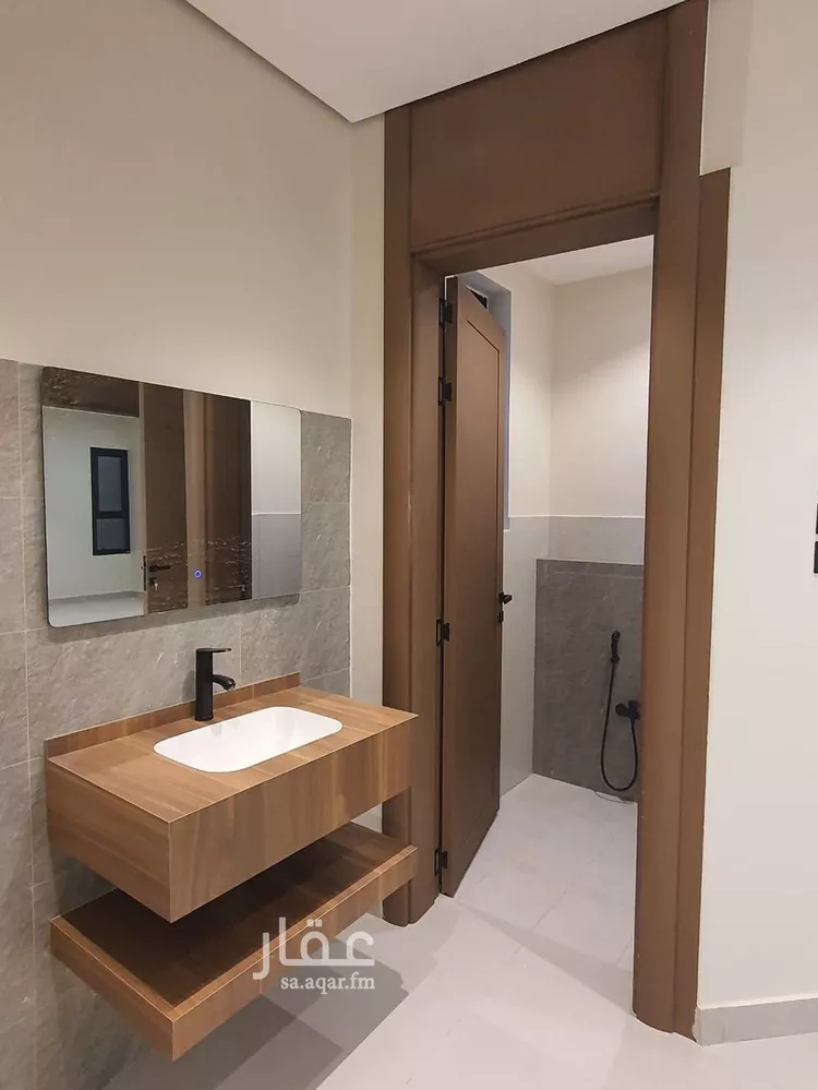 عمارة للبيع في شارع خليفة بن خياط, حي الوهلان, مدينة عنيزة, منطقة القصيم صورة 3