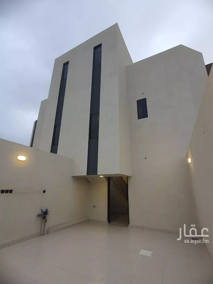 عمارة للبيع في شارع خليفة بن خياط, حي الوهلان, مدينة عنيزة, منطقة القصيم صورة 2